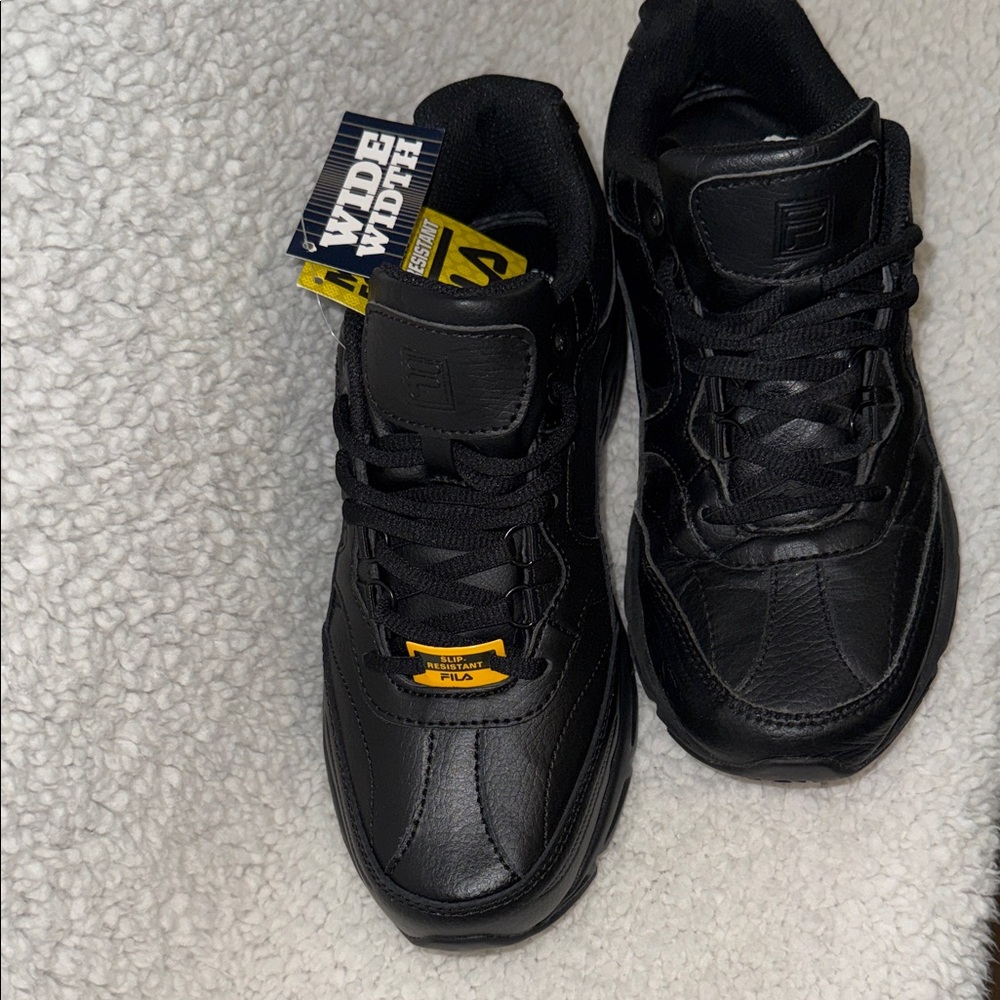 Fila Men's Black Athletic Shoes Floor Model See Pictures